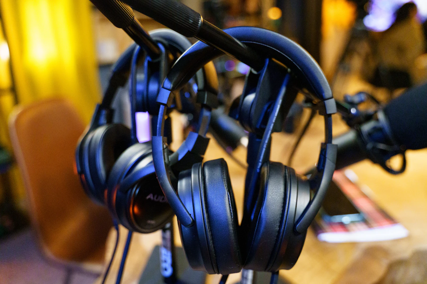 podcast và phỏng vấn tại DIF MEDIA